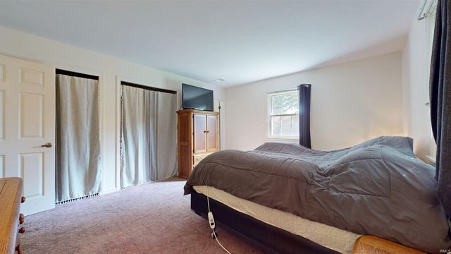 4122 Secretariat Drive, Newburgh, IN 47630