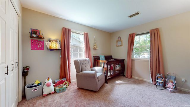 4122 Secretariat Drive, Newburgh, IN 47630