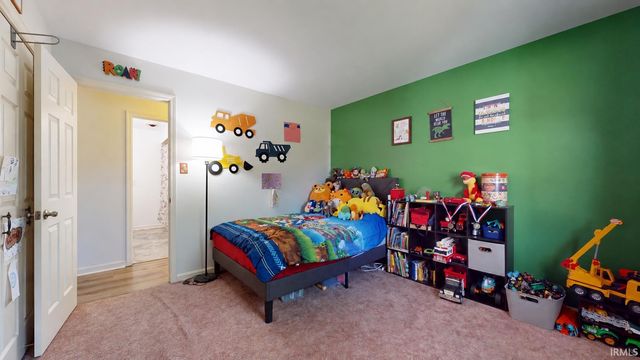 4122 Secretariat Drive, Newburgh, IN 47630