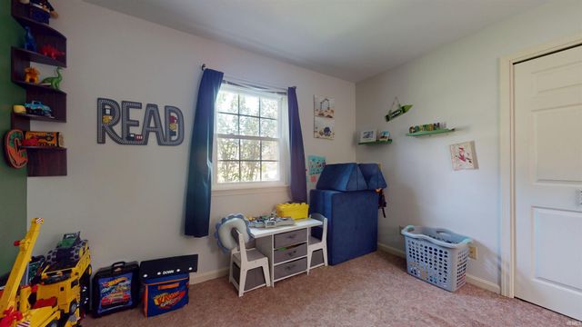 4122 Secretariat Drive, Newburgh, IN 47630