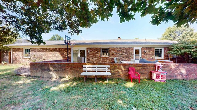 4122 Secretariat Drive, Newburgh, IN 47630
