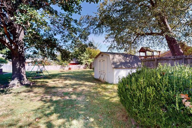 4122 Secretariat Drive, Newburgh, IN 47630