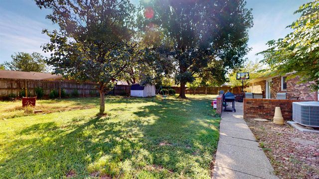 4122 Secretariat Drive, Newburgh, IN 47630