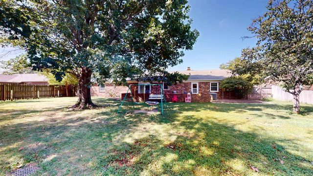 4122 Secretariat Drive, Newburgh, IN 47630
