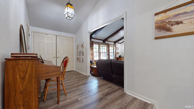 4122 Secretariat Drive, Newburgh, IN 47630