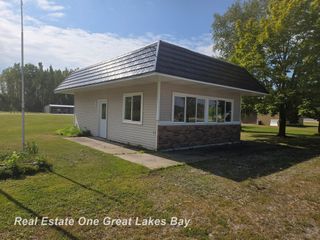 620 E Huron Road, Au Gres, MI 48703