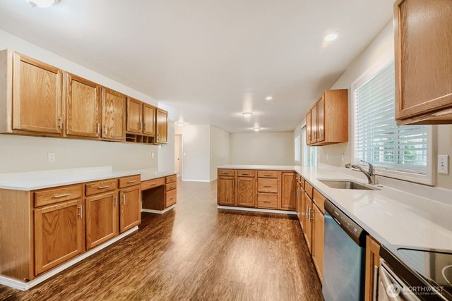 9410 62nd Avenue Ct E, Puyallup, WA 98371