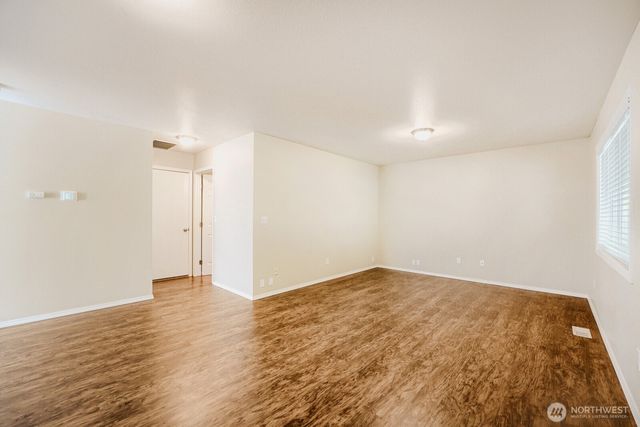 9410 62nd Avenue Ct E, Puyallup, WA 98371