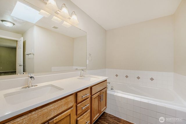 9410 62nd Avenue Ct E, Puyallup, WA 98371