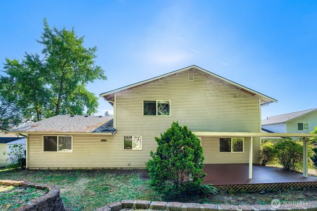 9410 62nd Avenue Ct E, Puyallup, WA 98371