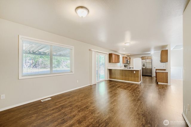 9410 62nd Avenue Ct E, Puyallup, WA 98371