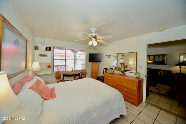 322 S La Canada Dr Unit C, Green Valley, AZ 85614
