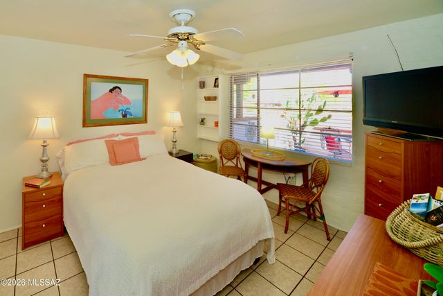 322 S La Canada Dr Unit C, Green Valley, AZ 85614