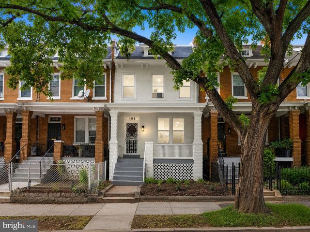 1426 S SE, Washington, DC 20020