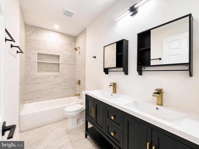 1426 S SE, Washington, DC 20020