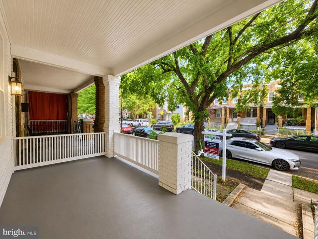 1426 S SE, Washington, DC 20020