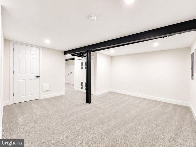 1426 S SE, Washington, DC 20020
