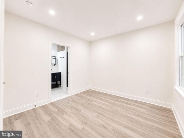 1426 S SE, Washington, DC 20020