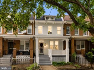 1426 S SE, Washington, DC 20020