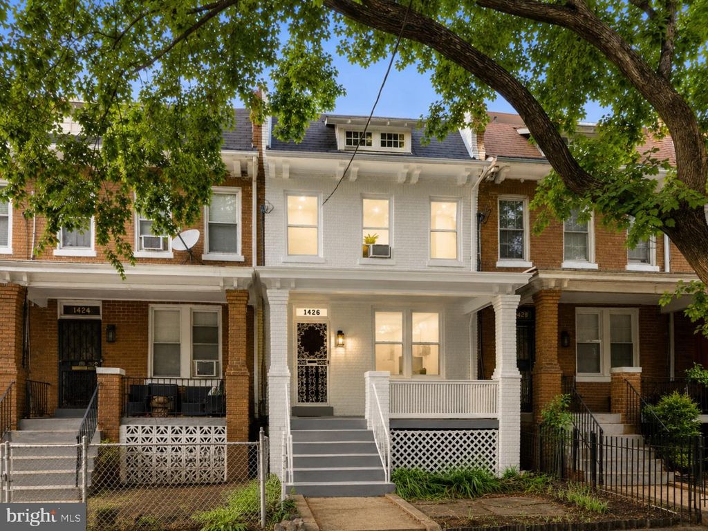 1426 S SE, Washington, DC 20020