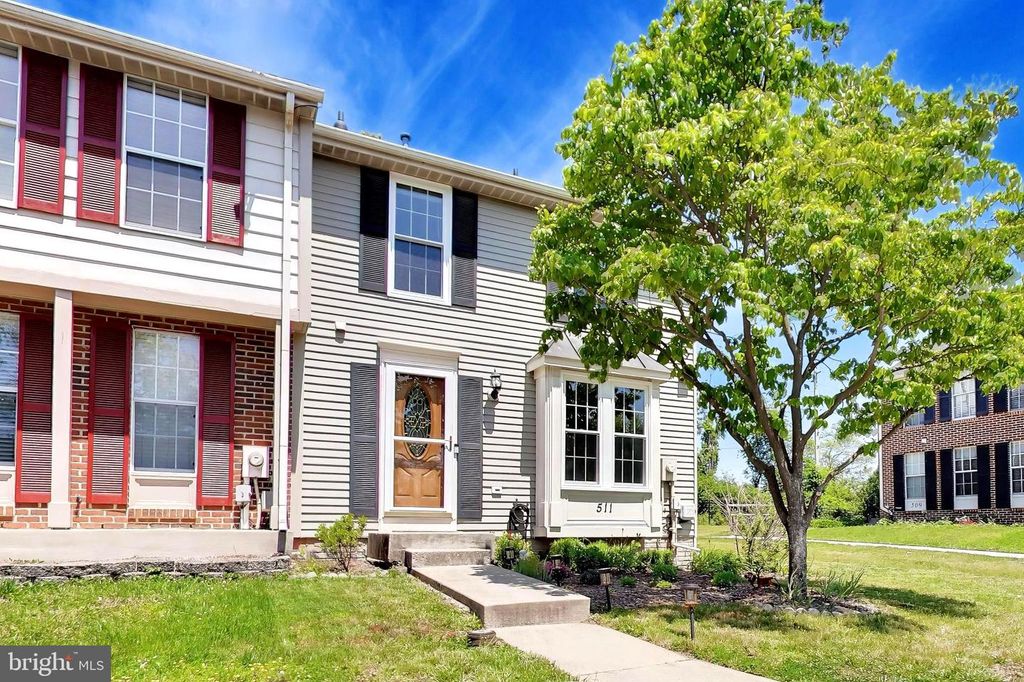 Image 1 of property listing at 511 HOLLYBERRY WAY, Frederick, MD 21703