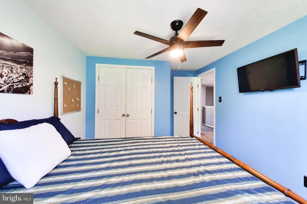 Image 16 of property listing at 511 HOLLYBERRY WAY, Frederick, MD 21703