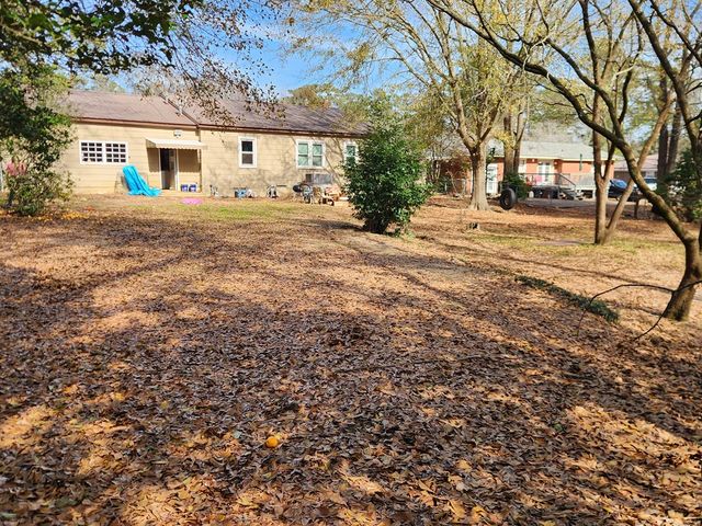 1905 Van Buren St, Dothan, AL 36301