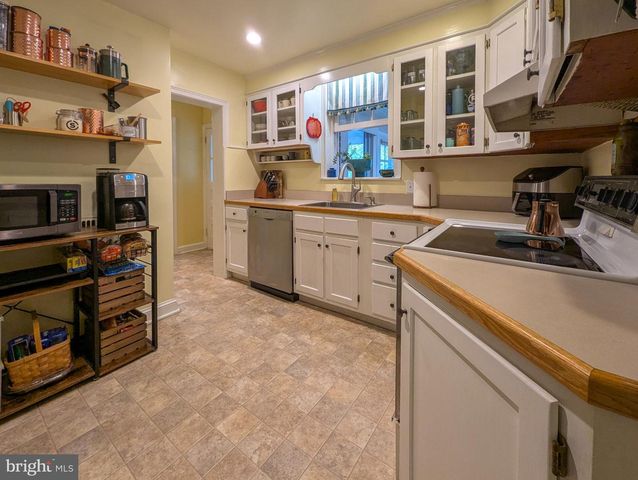 638 S CANNON AVE, Lansdale, PA 19446