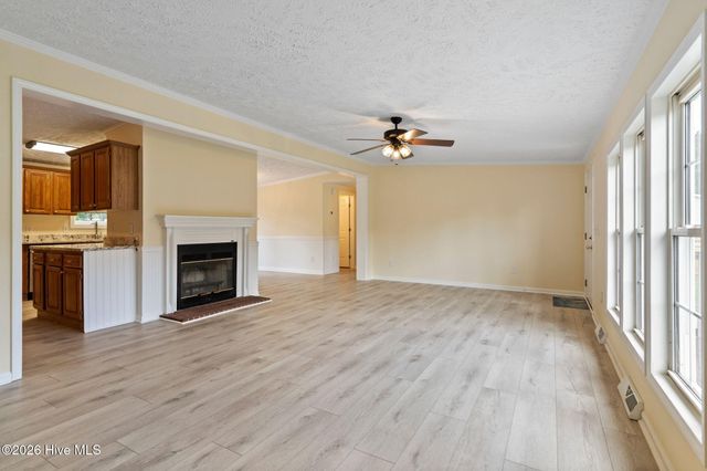 195 Bellhammon Forest Drive, Rocky Point, NC 28457