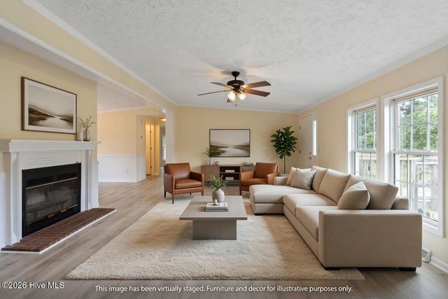 195 Bellhammon Forest Drive, Rocky Point, NC 28457