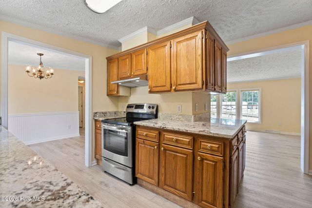 195 Bellhammon Forest Drive, Rocky Point, NC 28457