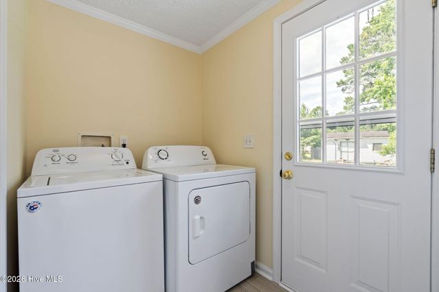 195 Bellhammon Forest Drive, Rocky Point, NC 28457