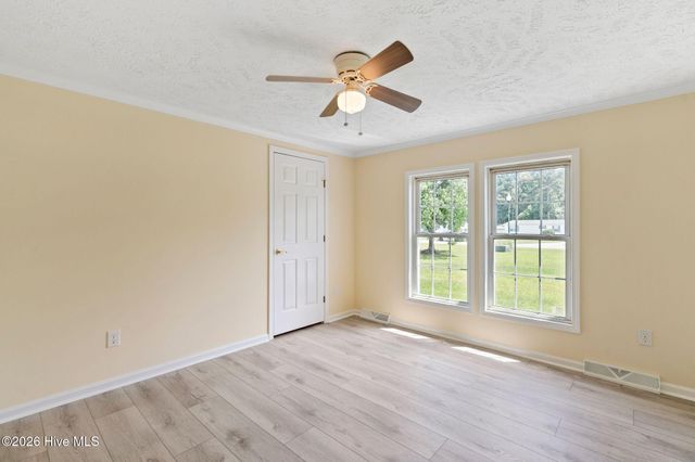 195 Bellhammon Forest Drive, Rocky Point, NC 28457