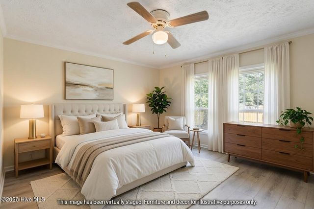 195 Bellhammon Forest Drive, Rocky Point, NC 28457