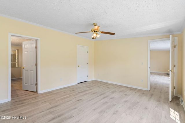 195 Bellhammon Forest Drive, Rocky Point, NC 28457