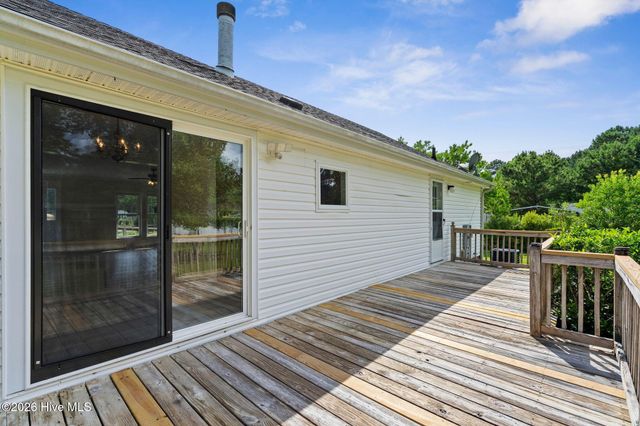 195 Bellhammon Forest Drive, Rocky Point, NC 28457