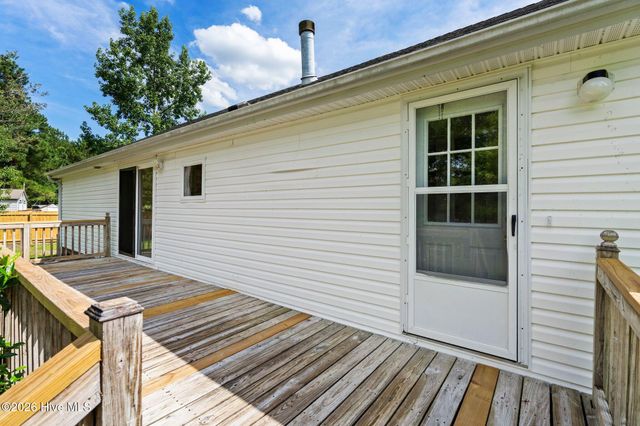 195 Bellhammon Forest Drive, Rocky Point, NC 28457