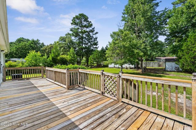 195 Bellhammon Forest Drive, Rocky Point, NC 28457
