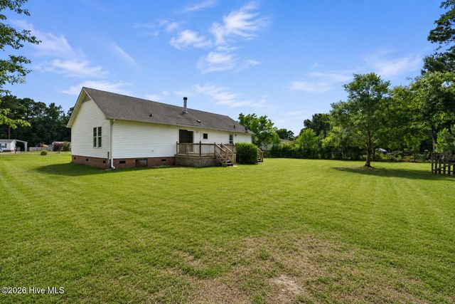 195 Bellhammon Forest Drive, Rocky Point, NC 28457
