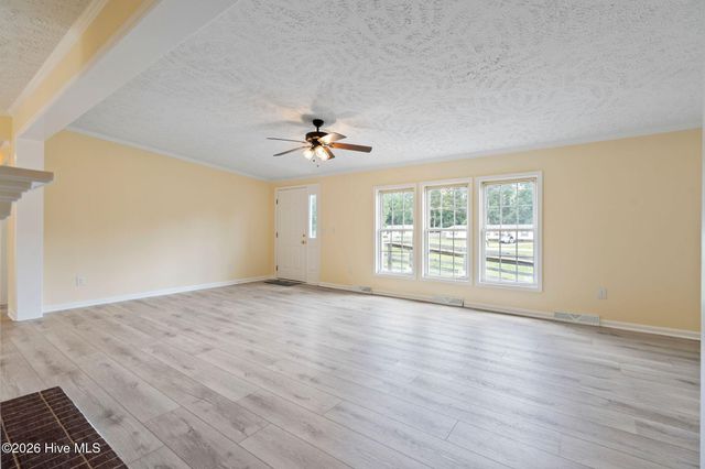 195 Bellhammon Forest Drive, Rocky Point, NC 28457