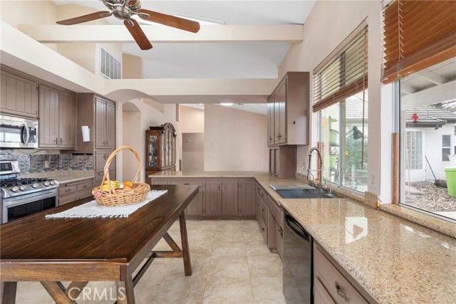 8711 Dalby Court, Bakersfield, CA 93313