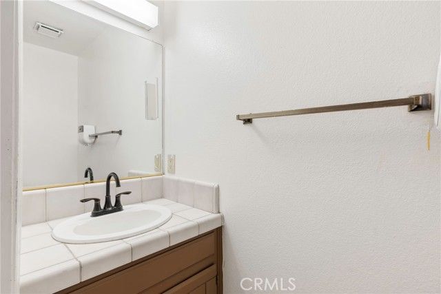 8711 Dalby Court, Bakersfield, CA 93313