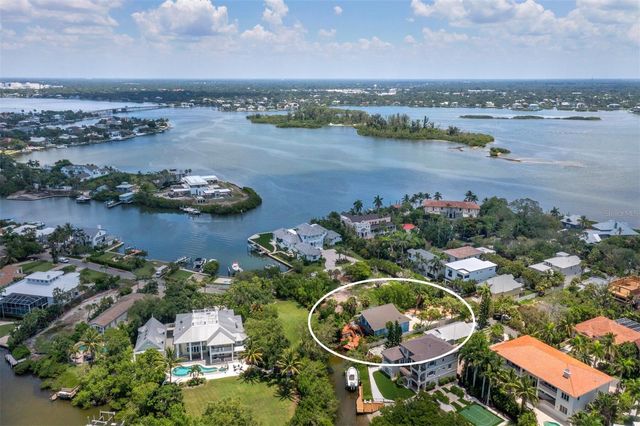 4114 ROBERTS POINT CIRCLE, Sarasota, FL 34242