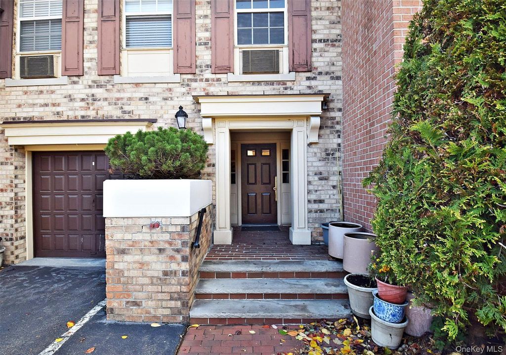 12-32 Diane Place 204 L, Bayside, NY 11360