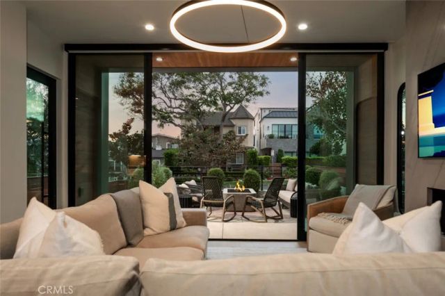 716 Orchid Avenue, Corona Del Mar, CA 92625