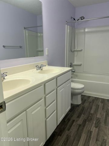 5057 Tealwood Dr, Shelbyville, KY 40065
