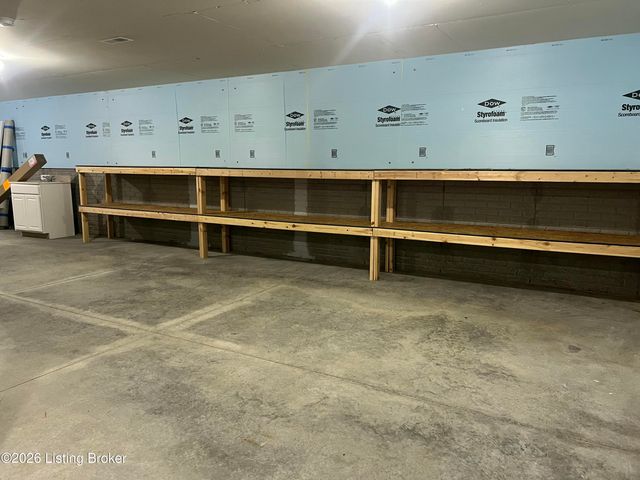 5057 Tealwood Dr, Shelbyville, KY 40065