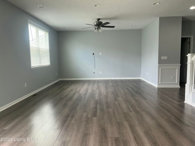 5057 Tealwood Dr, Shelbyville, KY 40065