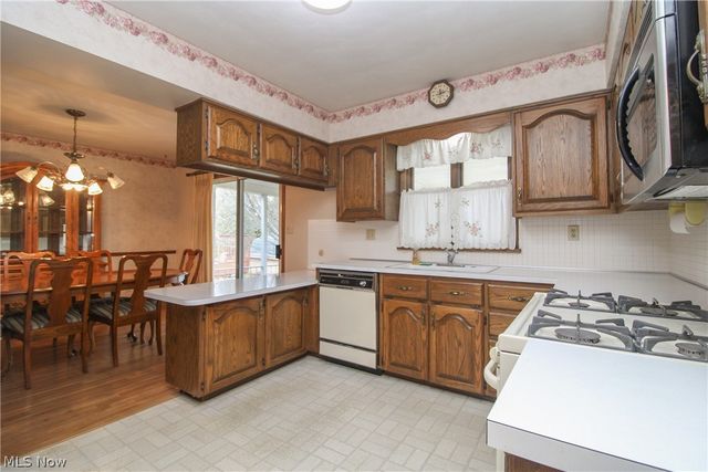 4250 Nottingham Avenue, Austintown, OH 44511