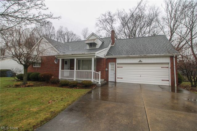 4250 Nottingham Avenue, Austintown, OH 44511